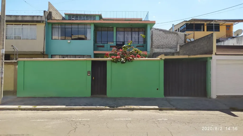 Casa con terreno en Venta en Jipijapa COD 100103